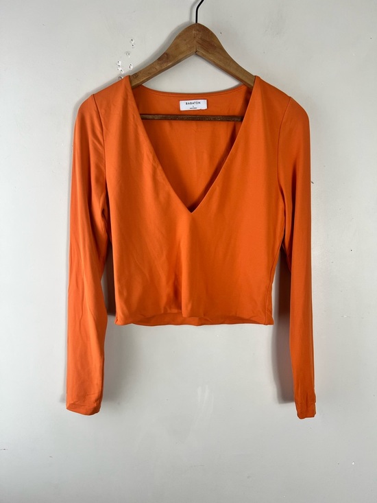 Aritzia Babaton Contour V-Neck Longsleeve Top Size Large Orange Cropped - Picture 2 of 10